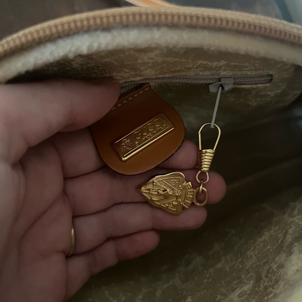 Vintage Gucci Floral & Dragonfly Tan Crossbody bag - Picture 16 of 17